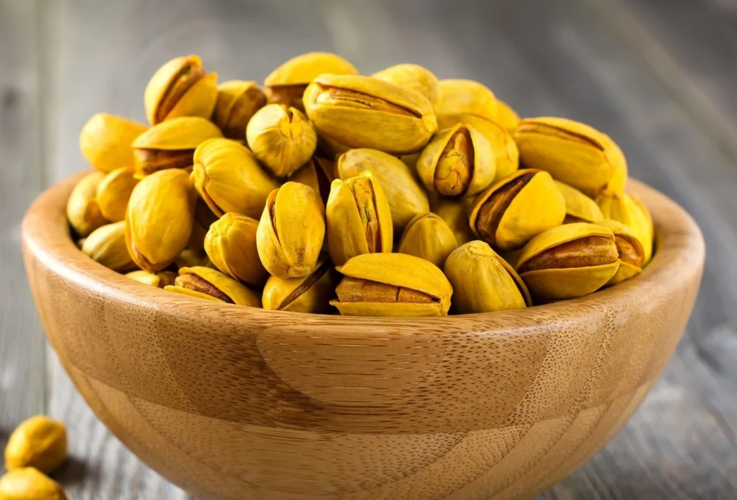 خرید پسته اکبری زعفرانی