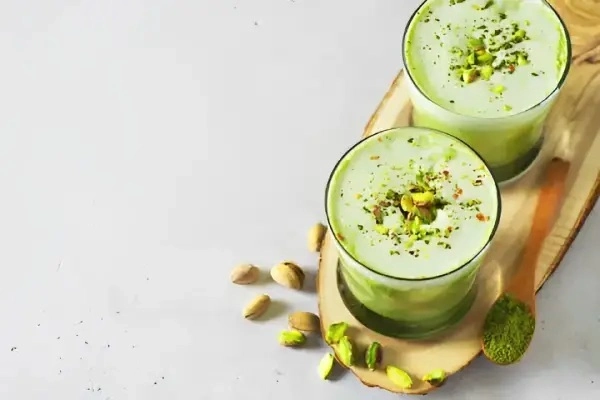 طرز تهیه شیر پسته بازاری